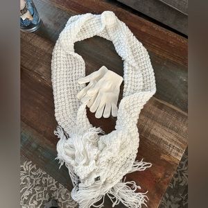 White Scarf with gloves